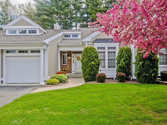2nd image of 100 High Pine Cir #100