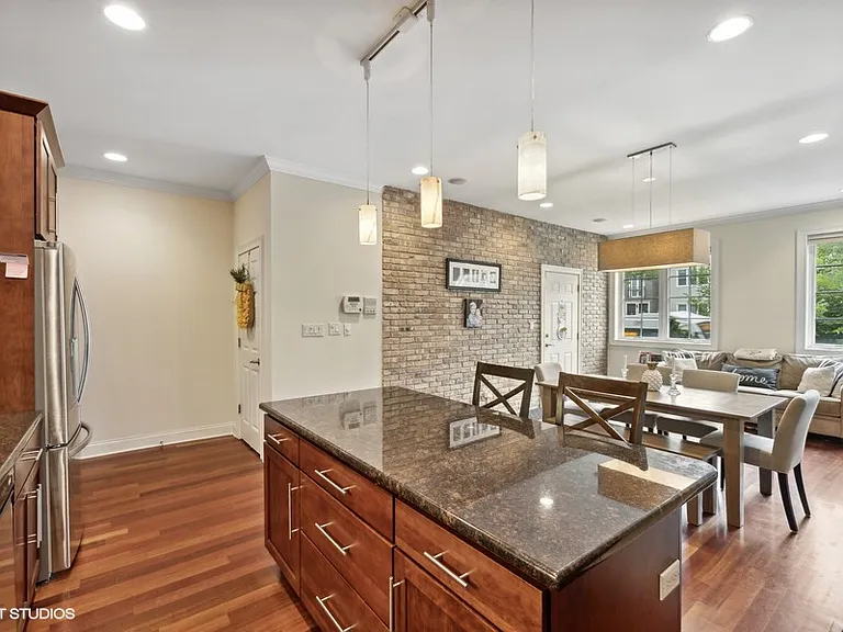 2641 N Ashland Ave #1N — Photo 4