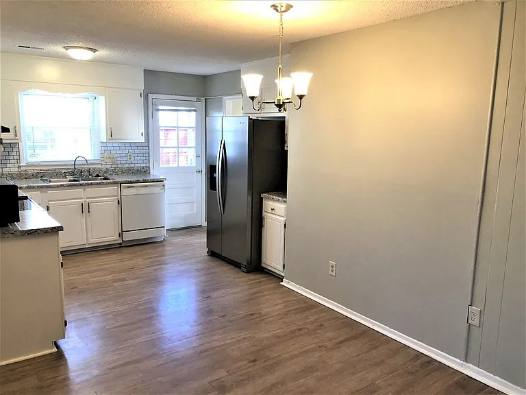 2900 Glen Hollow Rd — Photo 5