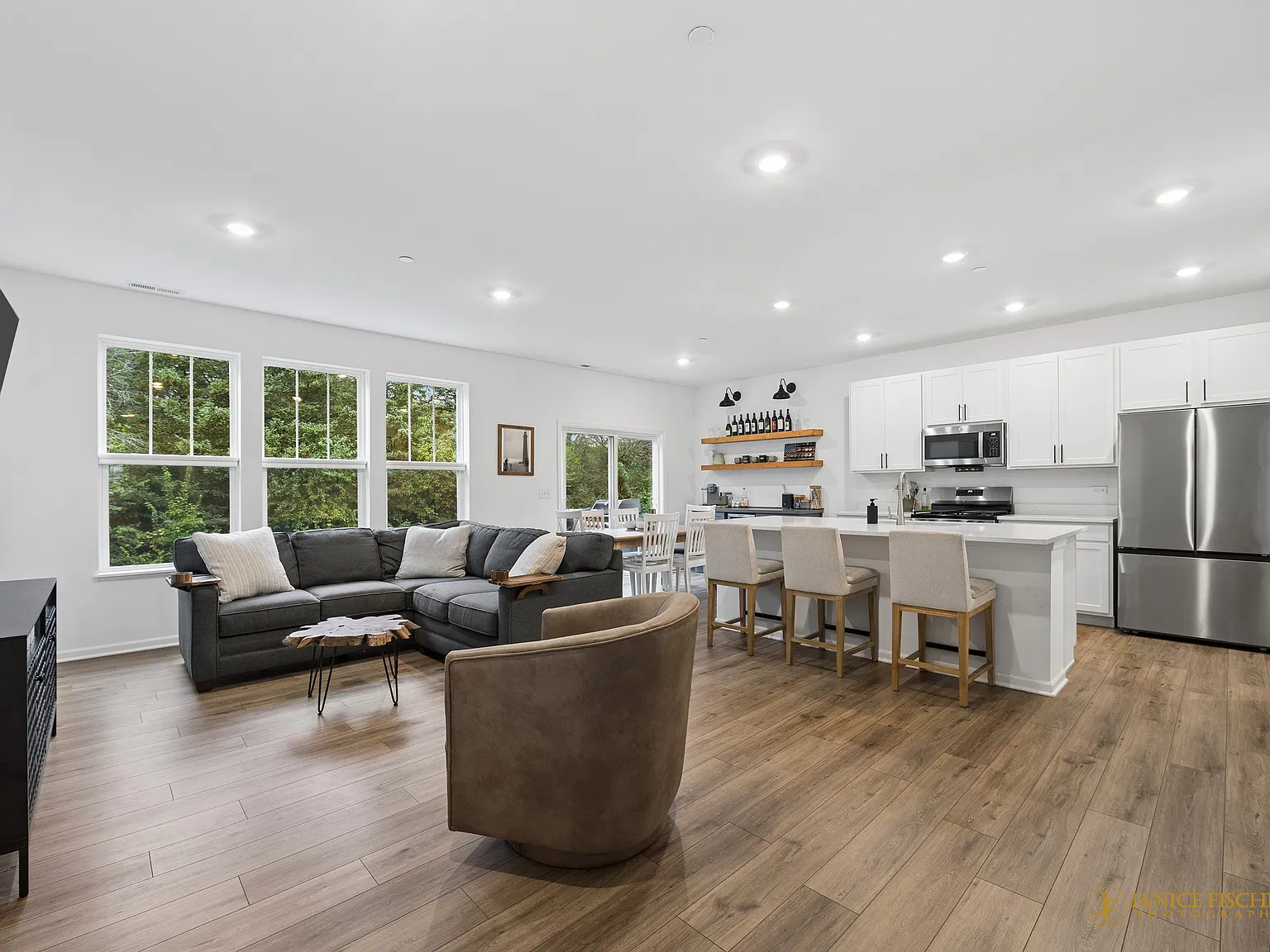 3 bed, 2.5 bath, 1767 sqft, $2,700 — Photo 3