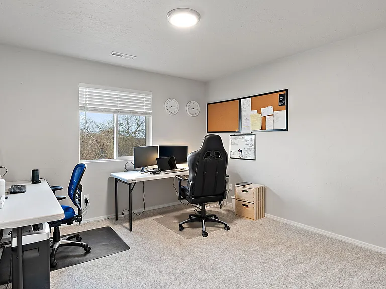 1077 N Bowknot Lake Ave — Photo 12