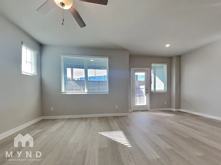 8117 Rising Stream Dr — Photo 4