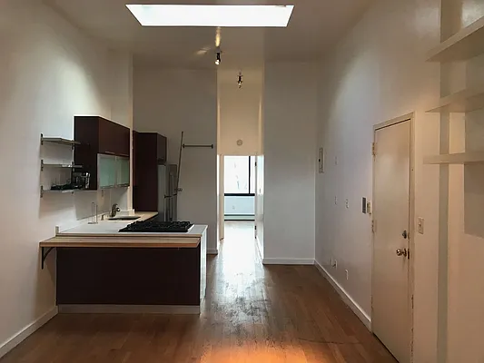 Rented by Zone Corp | media 12