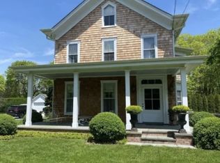 (Undisclosed Address), Westhampton, NY 11977