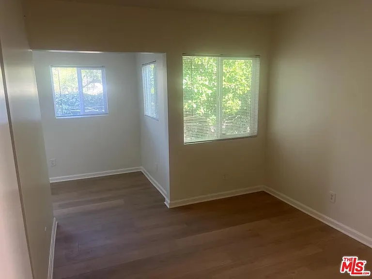 5726 Lemona Ave — Photo 11