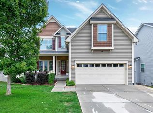 870 Ribbonleaf Ln, Fuquay Varina, NC 27526