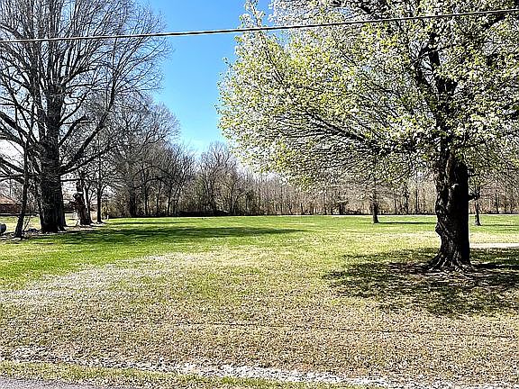 3rd image of 303 Rudd Spees Rd