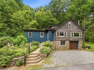 83 Terra Cotta Rd, Hewitt, NJ 07421