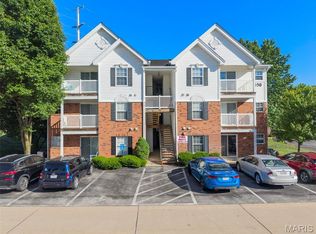 450 Benton Dr APT I, Saint Peters, MO 63376