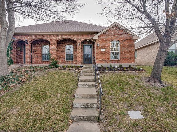 2nd image of 2153 Colby Ln #2153