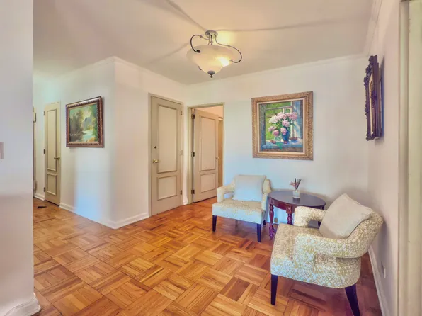 166 East 63rd Street image 5 of 25