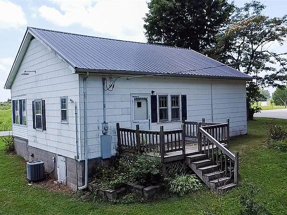 3rd image of 1044 Apple Grove Rd