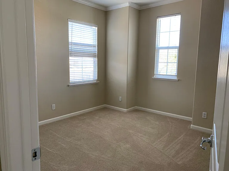 1717 Blakesley Dr — Photo 11