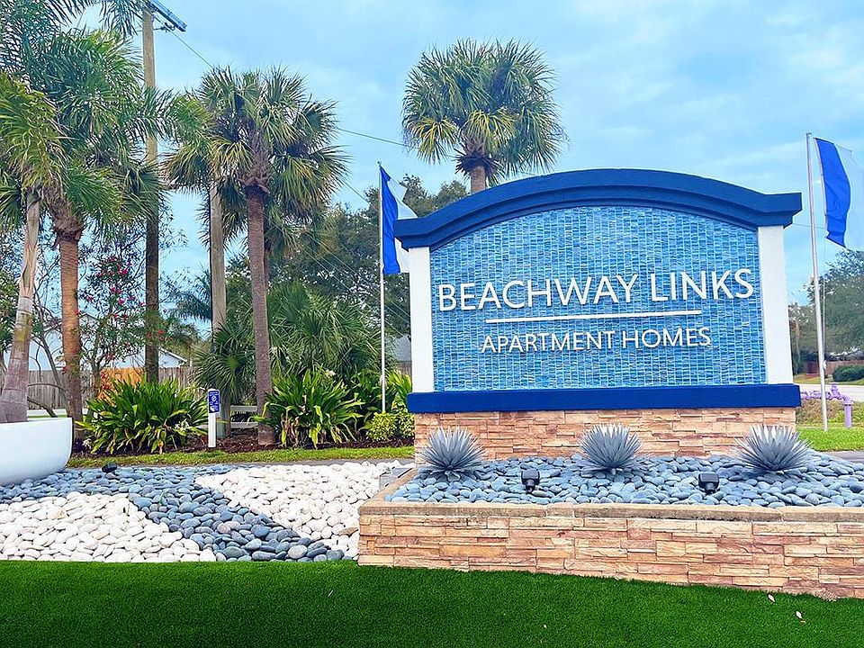 Beachway Links offers apartments near Melbourne Flight Training, located on Croton Road.