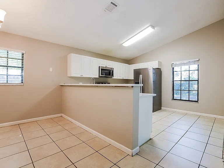 1629 Sunburst Way — Photo 7