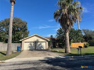 114 Chevy Chase St, Port Lavaca, TX 77979