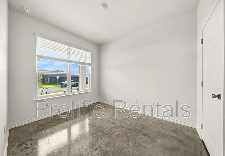 8901 Prickly Ash Dr #B — Photo 17