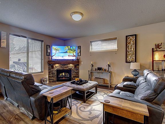 5th image of 5929 NE 48th St