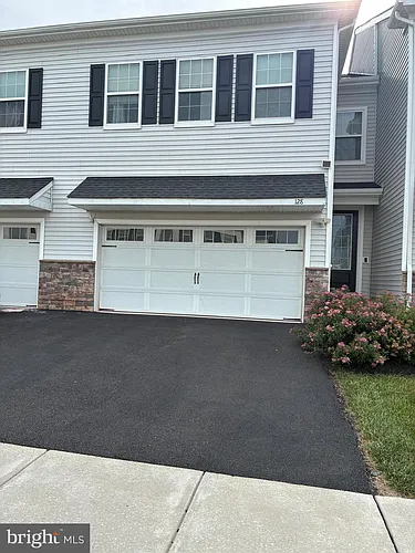 128 Golden Vale Dr Photo 1