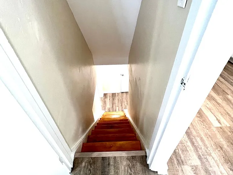 1235 Illinois Ave — Photo 14