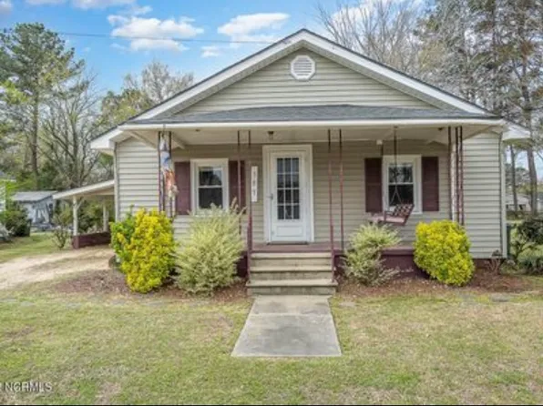 507 Steele St, Mount Olive, NC 28365