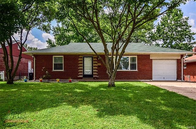 1st image of 8443 Hampstead Dr
