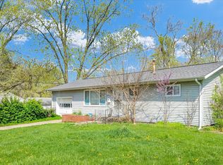 1204 E Fairlawn Dr, Urbana, IL