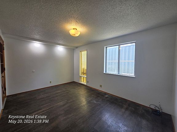 3rd image of 1025 1/2 Maxwell Rd