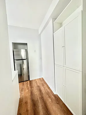 Rented by Compass | media 9