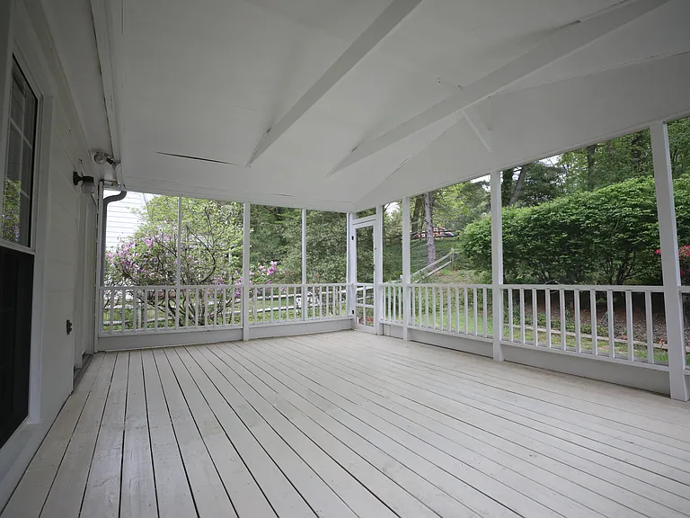 10052 Colebrook Ave — Photo 9