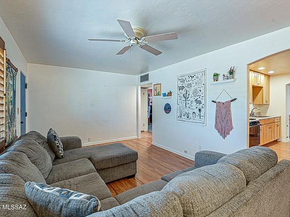 5th image of 4925 E Hawthorne St