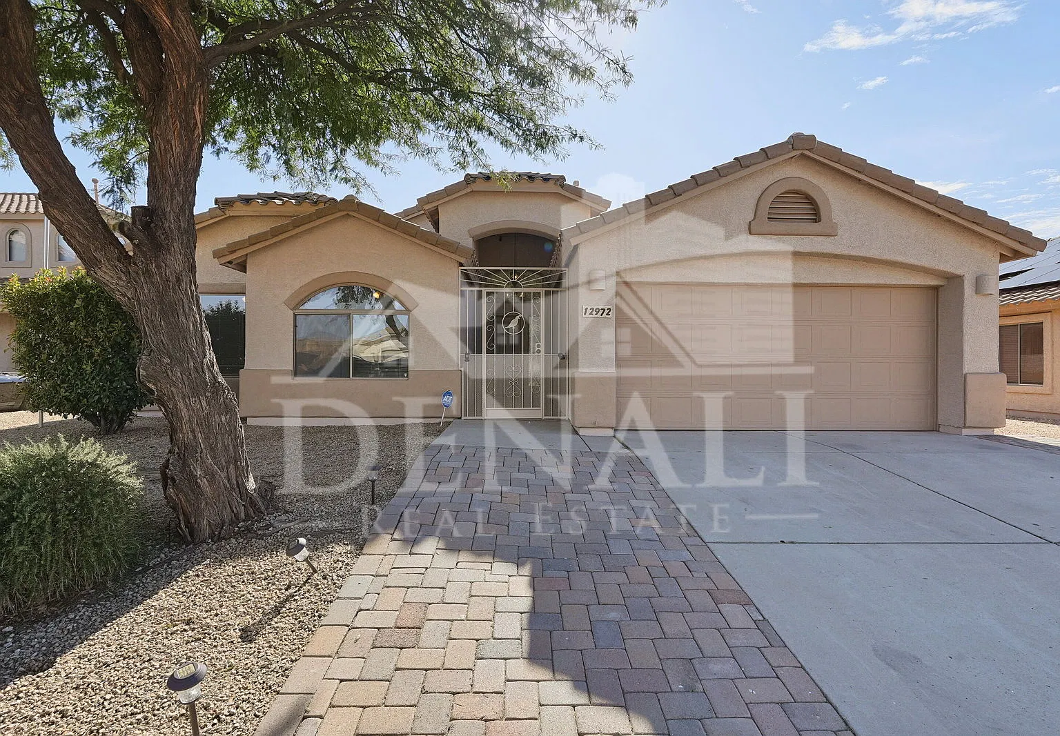 4 bed, 2.0 bath, 1862 sqft, $1,980 — Photo 1