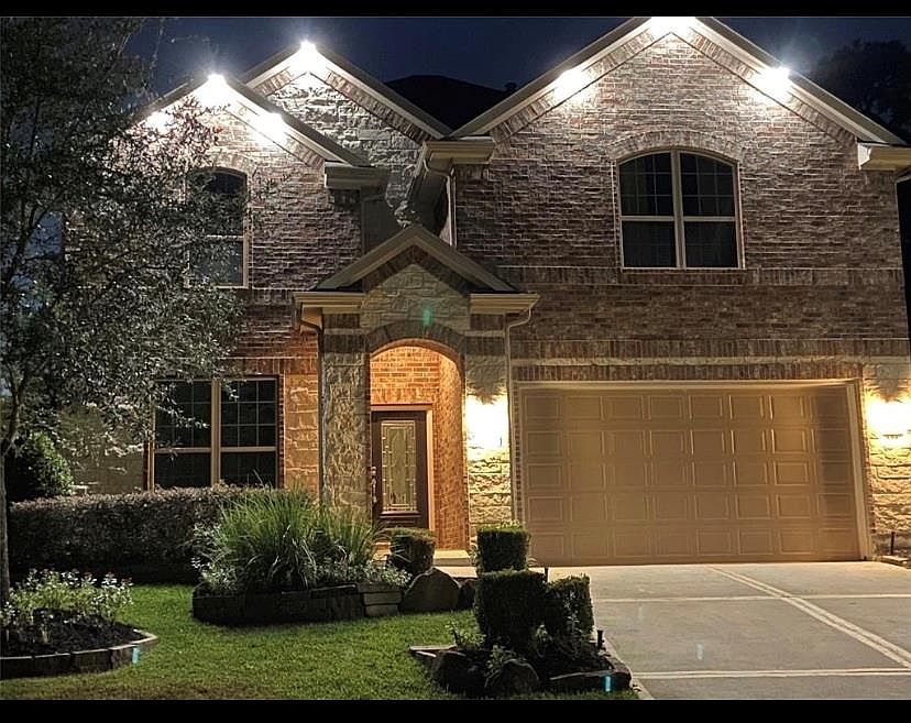 1st image of 135 Teralyn Grove Loop