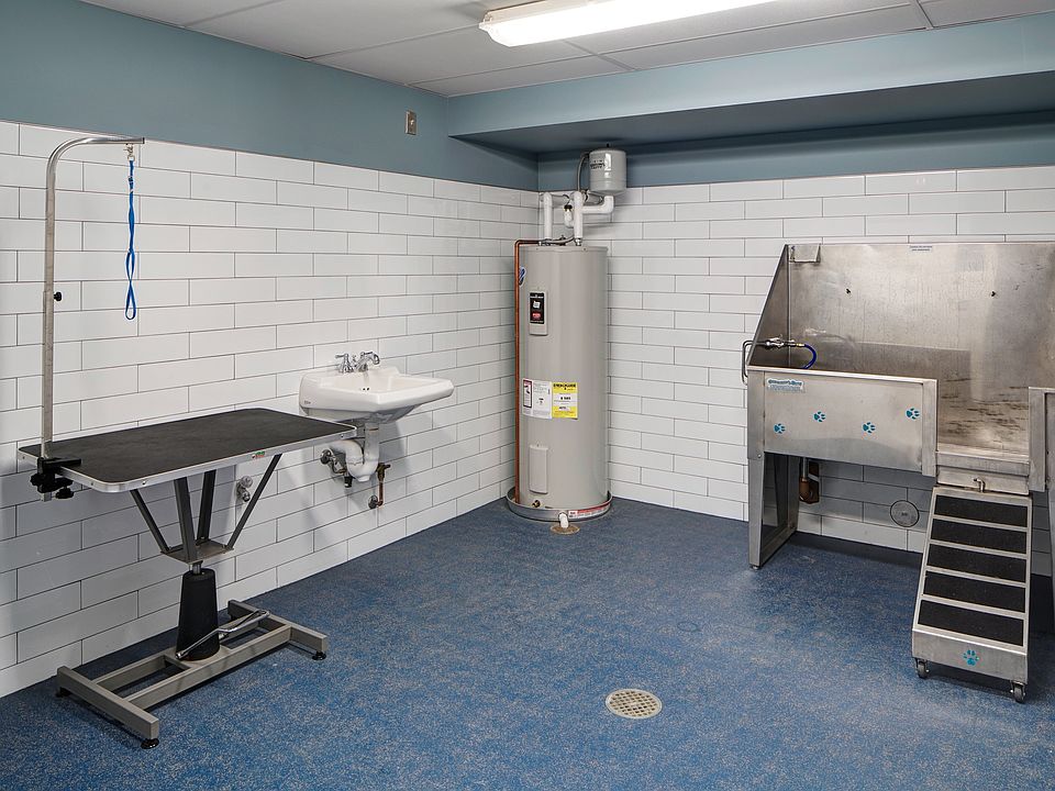 1st image of 1525 Lake Cook Rd APT 355