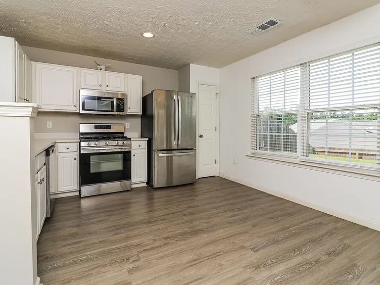141 Oak Grove Pl — Photo 11