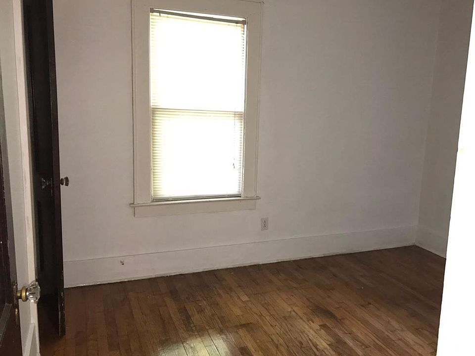 1st image of 428 Grant Ave #428