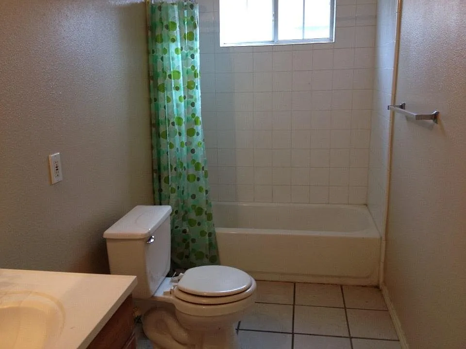 7620 Oak Chase — Photo 4