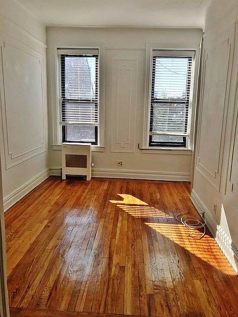 1st image of 547 E 12th St #Four4