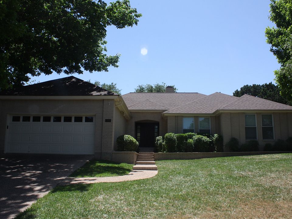 1st image of 5901 Cedar Cliff Dr