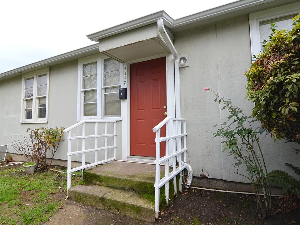 4332 NE 57th Ave
