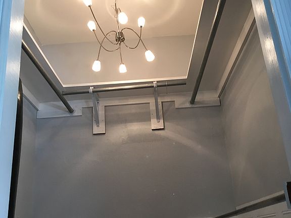 5th image of 802 N Halifax Ave