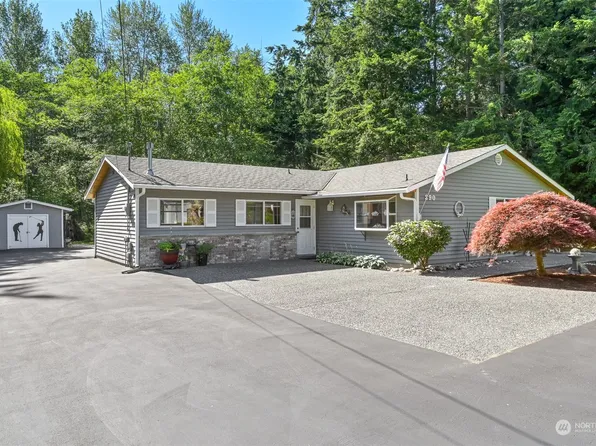 390 Glengarry Drive, Camano Island, WA 98282