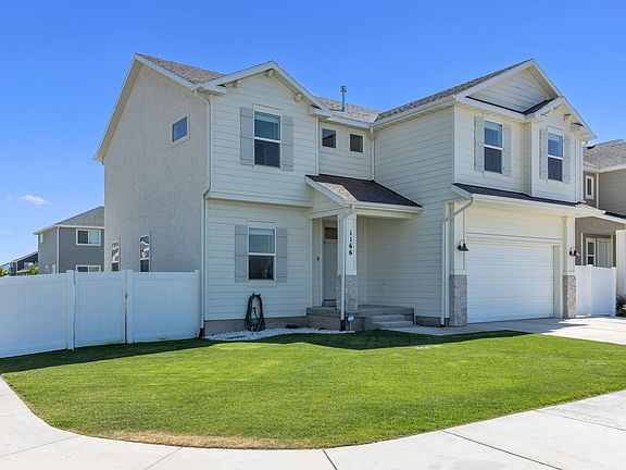 3rd image of 1166 E Springwater Way