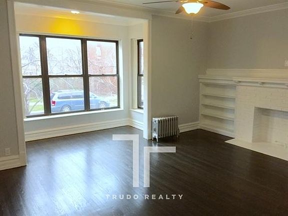 3rd image of 4707 N Albany Ave #001