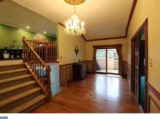 516 S Brentwood Dr, Mount Laurel, NJ 08054