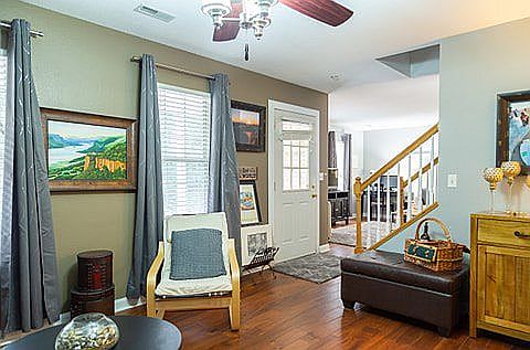 5th image of 22 S Pind Wood Ln