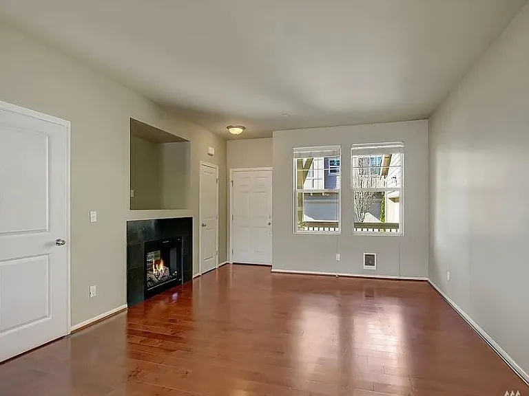 10719 Ross Rd #B — Photo 5