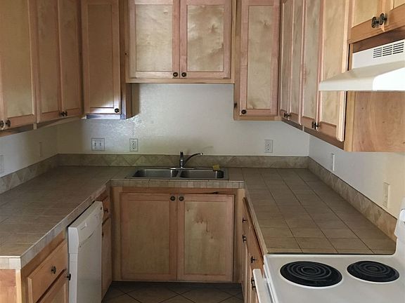 2nd image of 1215 Airline Dr