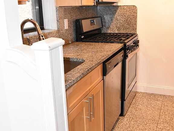 3rd image of 330 E 71st St #4A