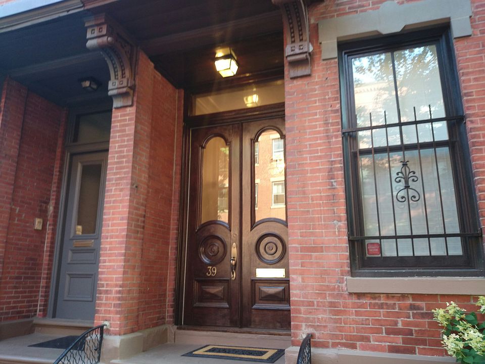 2nd image of 39 Milford St